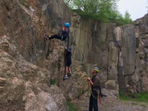 klippeklatring klatring klipper bornholm børn familie nybegynder